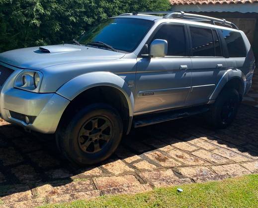 MITSUBISHI PAJERO SPORT 2.5 HPE 4X4 8V TURBO INTERCOOLER DIESEL 4P AUTOMÁTICO MITSUBISHI PAJERO SPORT 2.5 HPE 4X4 8V TURBO INTERCOOLER DIESEL 4P AUTOMÁTICO